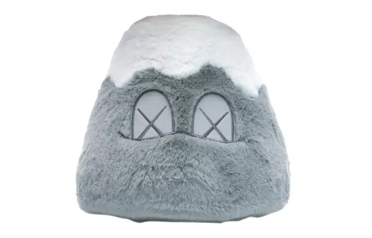 KAWS Figure Print Holiday Japan Mount Fuji Dolls Plush Doll 20cm High 3
