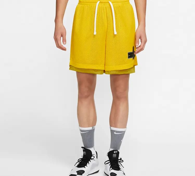 Nike Kişi Şortu Sarı 3