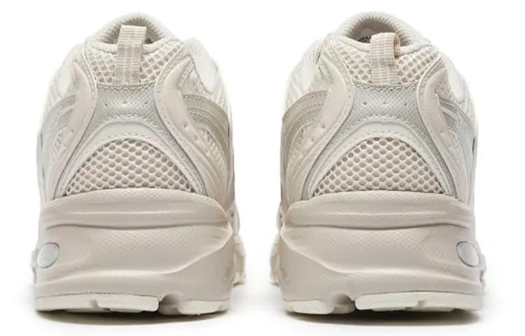 New Balance 530 Moonbeam 3
