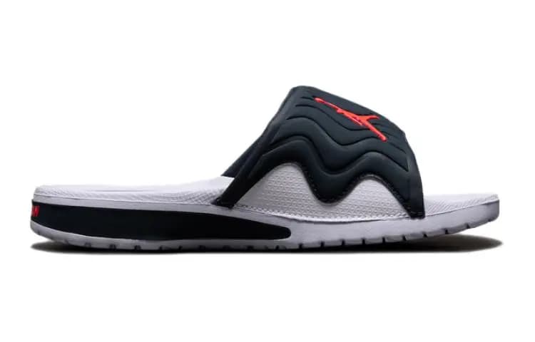 Jordan Yeniyetmə Sürüşməyən Slipper Ağ/Qara 2