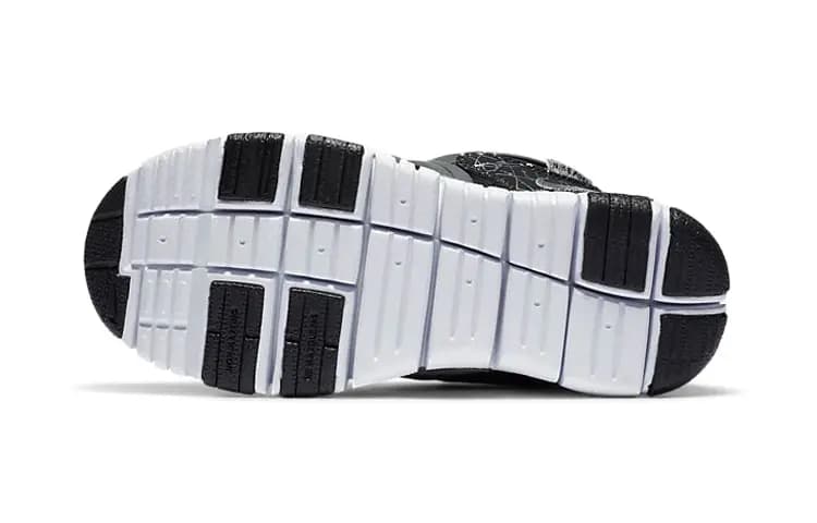 Nike Dynamo Free Uşaq İdman Ayaqqabısı Qara/Boz 6