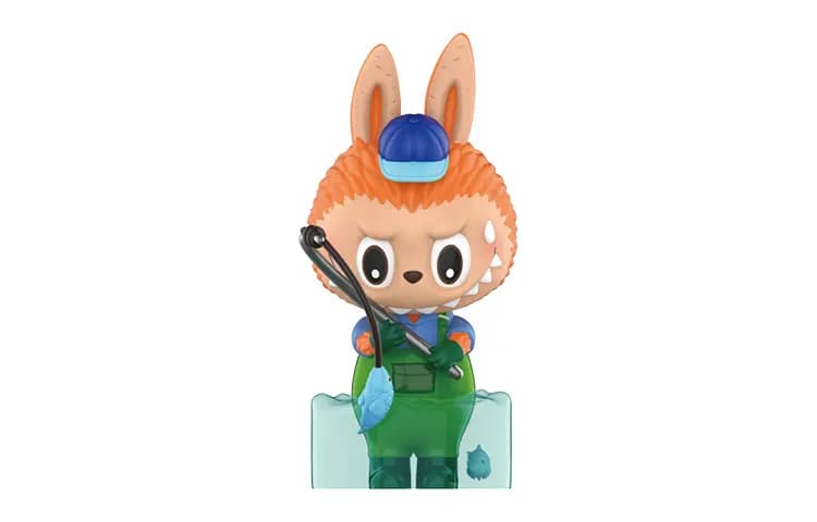 POP MART LABUBU Travel Trendy Figures 18cm