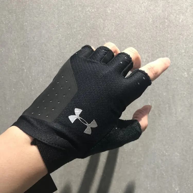 Under Armour Qadın Əlcəyi 4