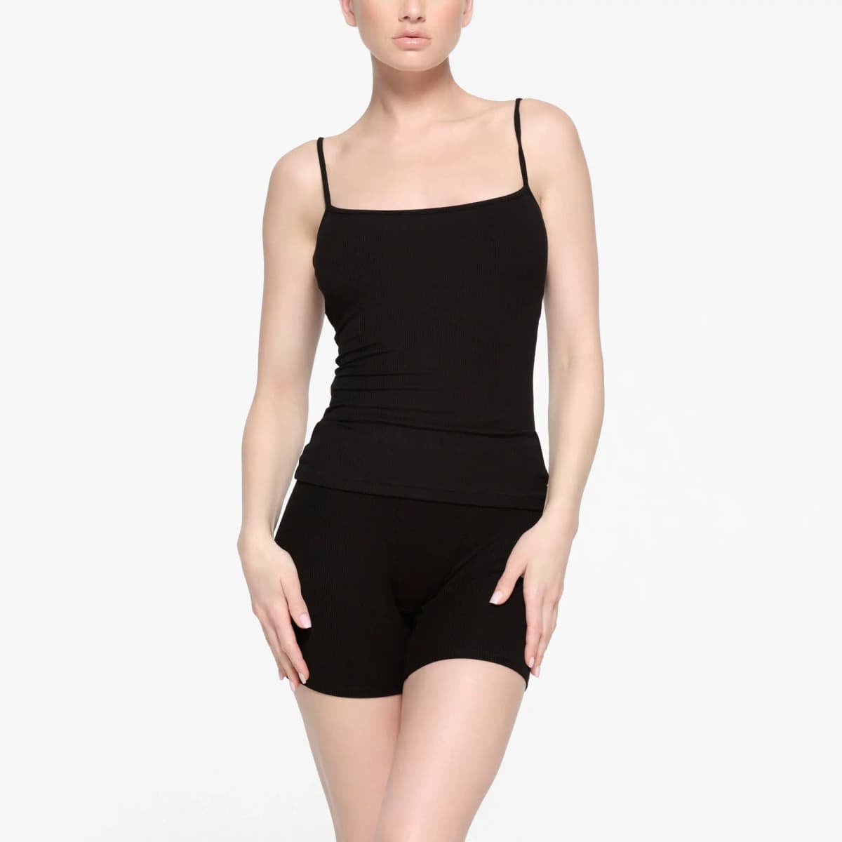 SKIMS SOFT LOUNGE CAMI Qadın Maykası ONYX 2