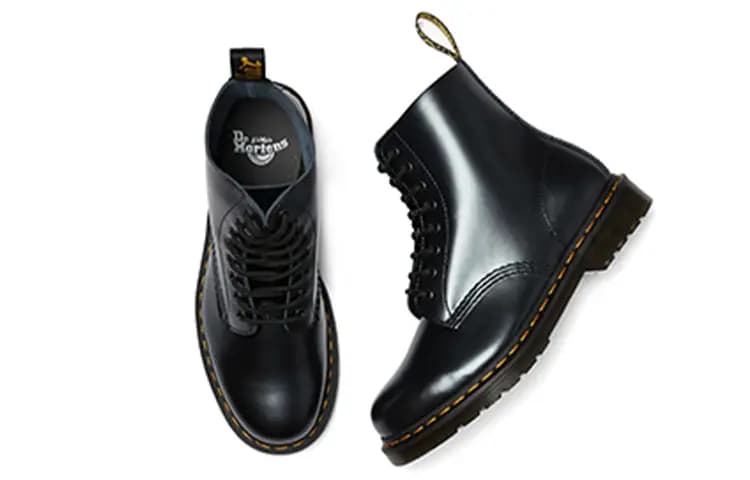 Dr.Martens 1460 Pascal Chroma 8 Martin Boots Couple Style Silver Black 3