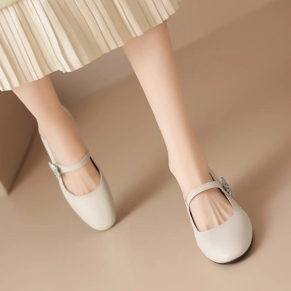 ZHR Top Grain Cowhide Leather, Mirror-Finish Simple, Rhinestone Buckle Elegant, Camellia Print, Fashion Commute, Chunky Heel Mary Jane Shoes 4.5cm Women's 5