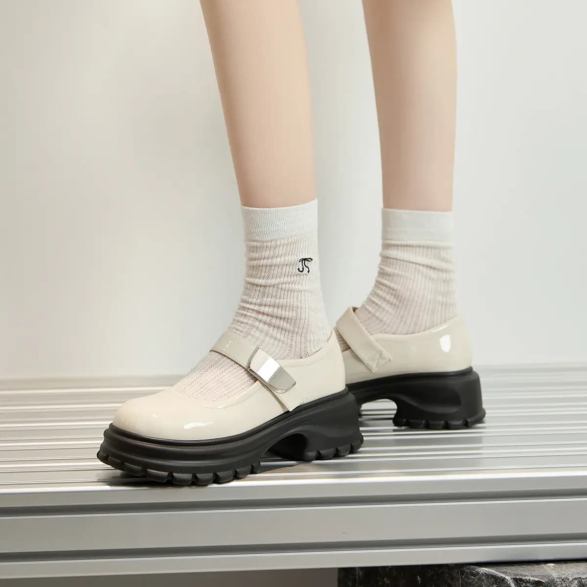 GEMEIQ Synthetic Leather Sweet Round Toe Velcro Chunky Heel Mary Jane Shoes Women's 17