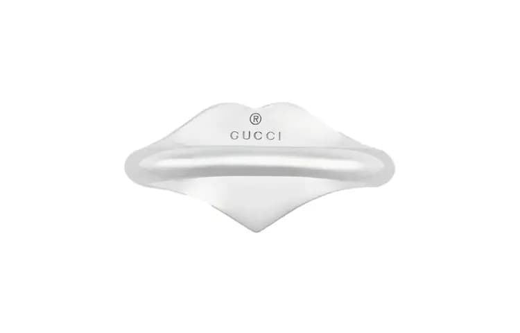 GUCCI Ring With Interlocking G Enamel Heart 4
