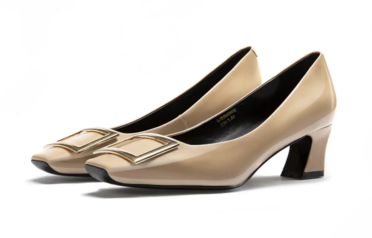 NINE WEST Women's Cowhide Leather Simple Fashion Shallow Square Toe Commuter Date Dinner Elegant Versatile Patent Leather Pointed Heels 5cm Apricot/Black/Off-White 30