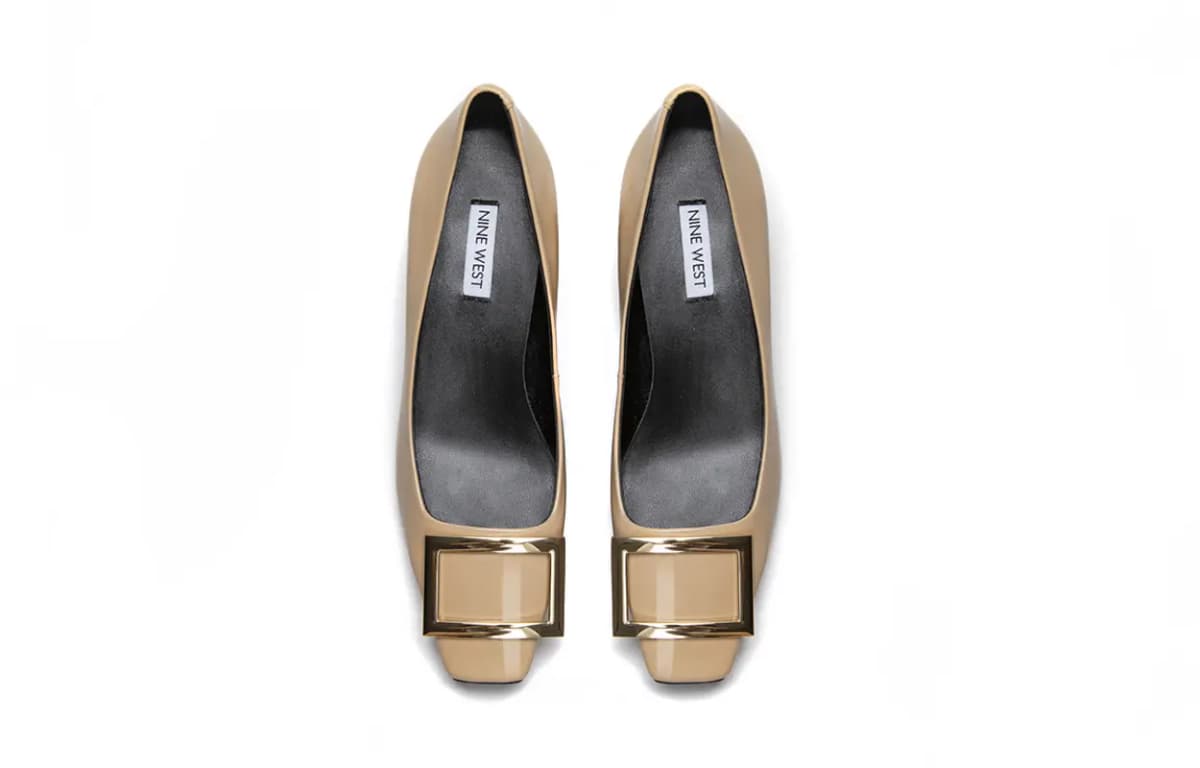 NINE WEST Women's Cowhide Leather Simple Fashion Shallow Square Toe Commuter Date Dinner Elegant Versatile Patent Leather Pointed Heels 5cm Apricot/Black/Off-White 32