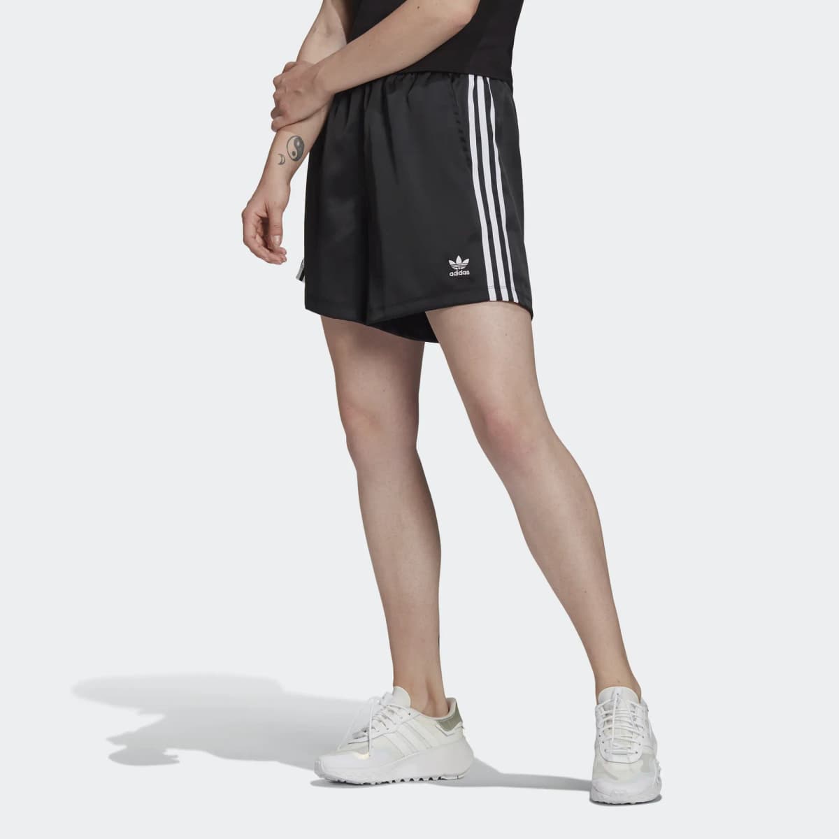 adidas Originals Qadın Satin Şort Qara 3