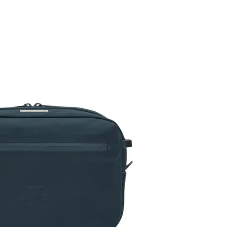 DESCENTE PRO Series Logo Zipper Closure Nylon Travel Storage Bag Men's Navy Blue 4