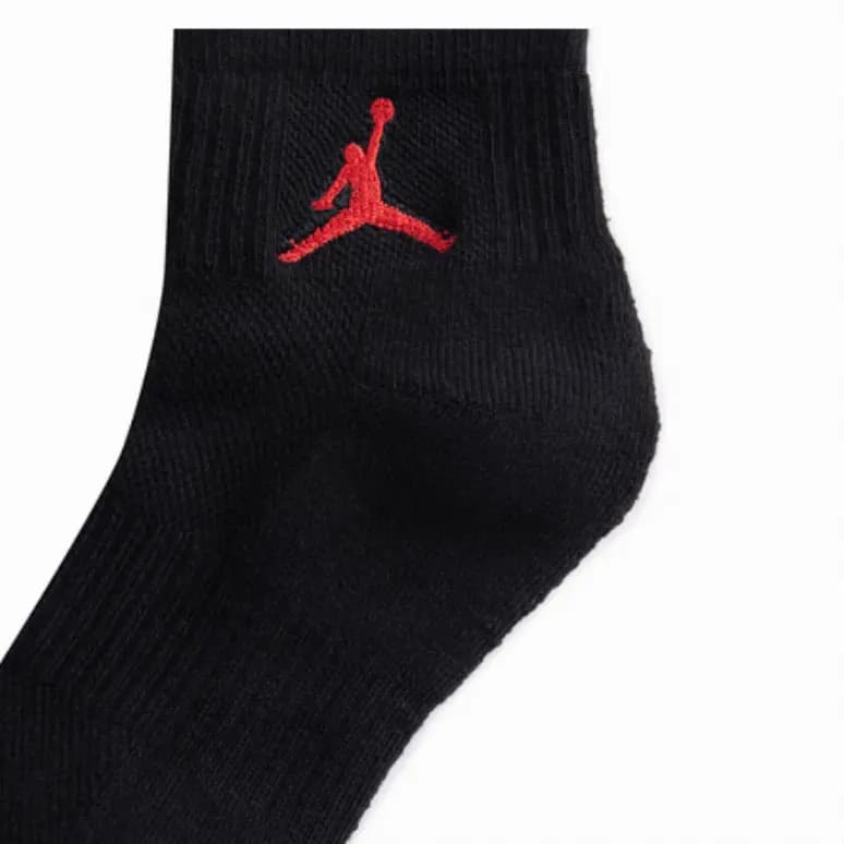 Jordan Lightweight Comfortable Thick Socks 3-Pack Black Youth 4