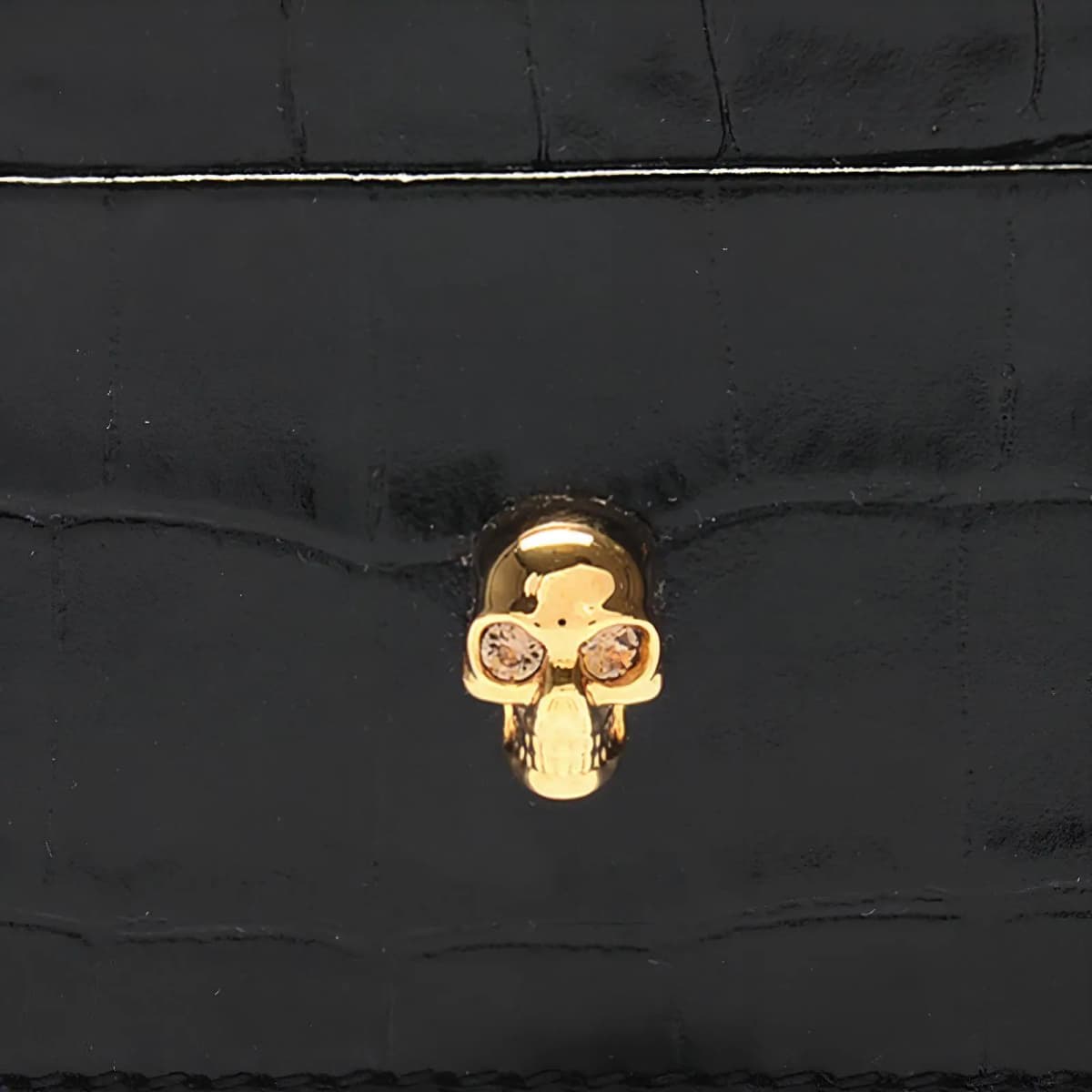 Alexander McQueen Skull Embossed Crocodile Effect Cardholder 5
