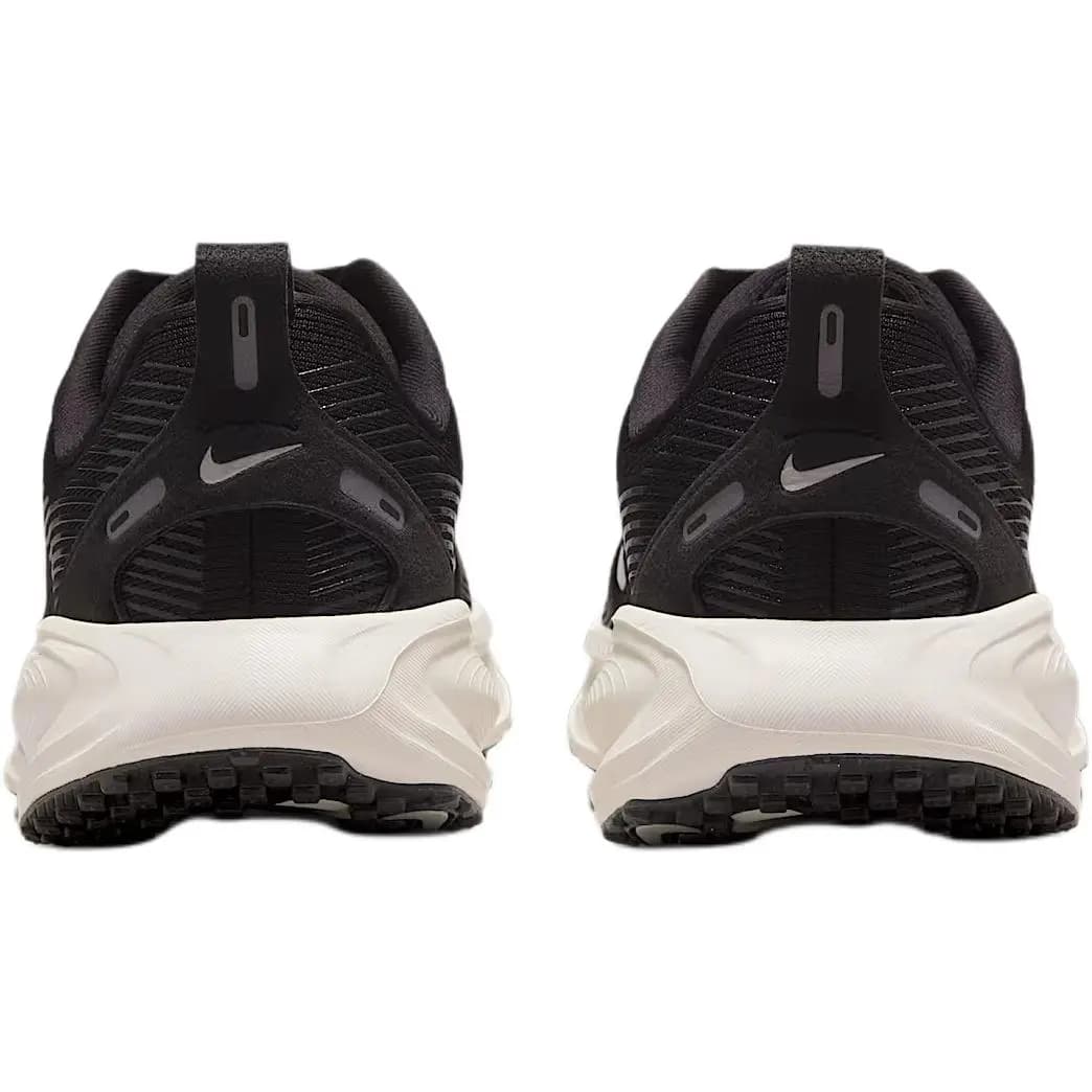 Nike Vomero 18 Uşaq Qaçış Ayaqqabısı Qara/Ağ 5