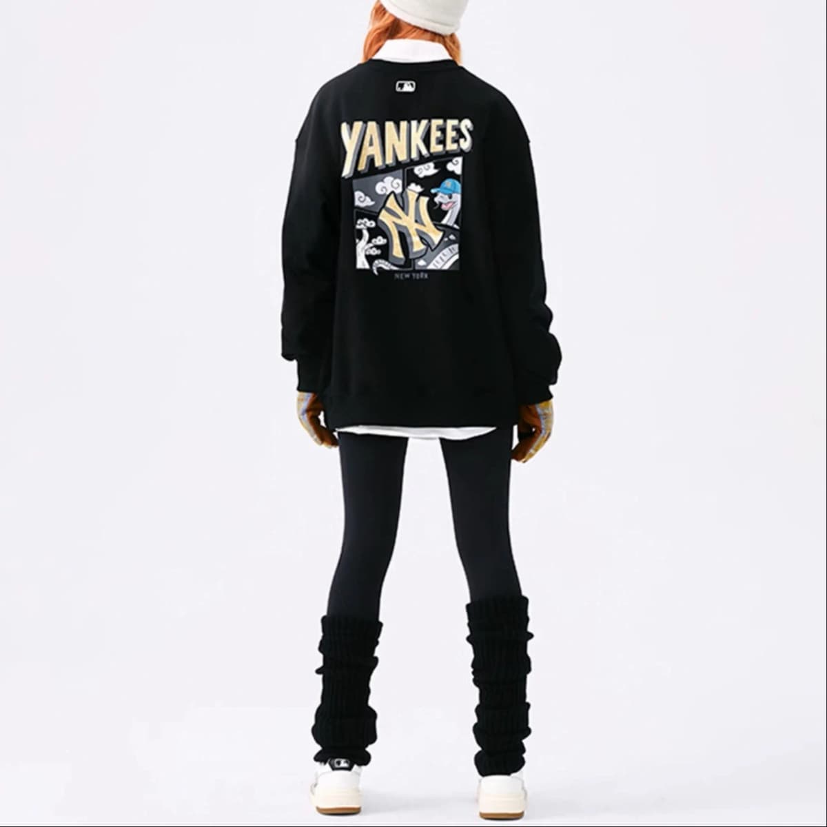 MLB New York Yankees SS25 Snake Cartoon Pattern Loose Round Neck Long Sleeve Sweatshirt Two-Piece Set Unisex Black White 4