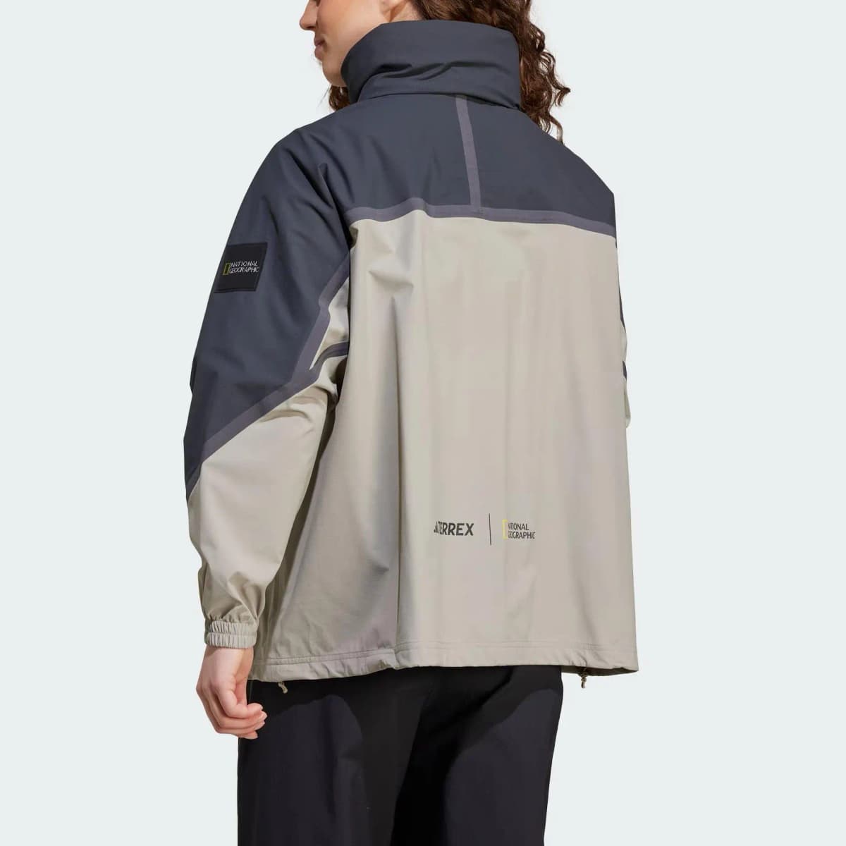 adidas x National Geographic Qadın Pencəyi Qara/Taupe 5