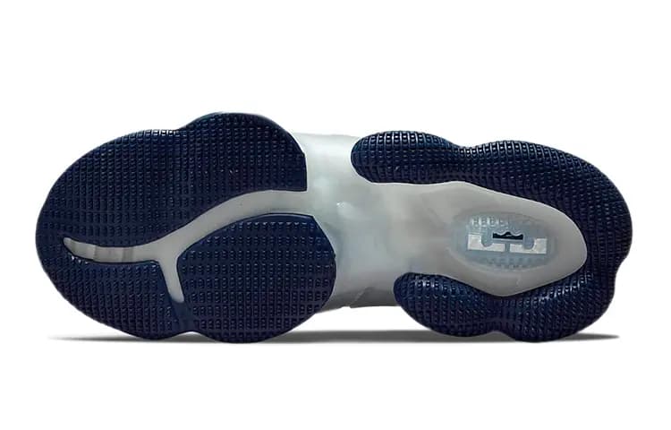 Nike LeBron 19 Space Jam GS 7
