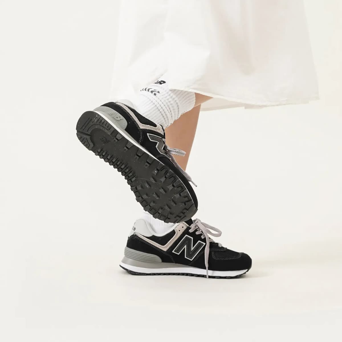 New Balance 574 Qara/Ağ 7