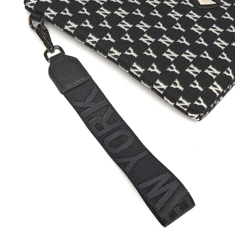 MLB Monogram Polyester Kamera Çantası Unisex Qara 5