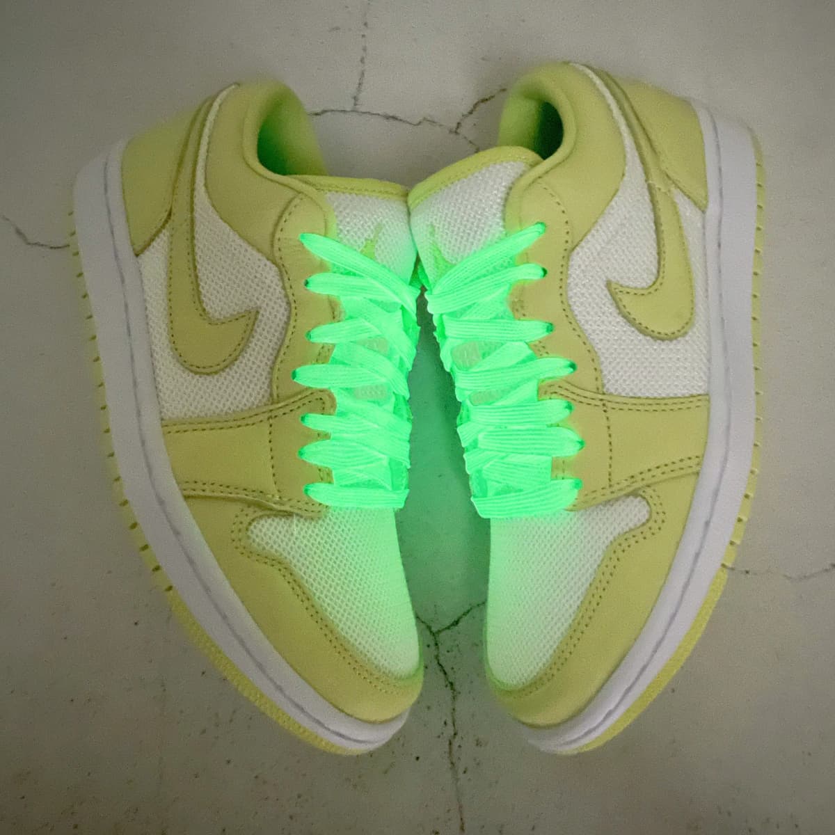 US8ACC Glow in The Dark Flat Solid Color Luminous 2-Pairs Pack Set Shoelaces Unisex Couple Mint Green Pure White Pink Fluorescent Green 12