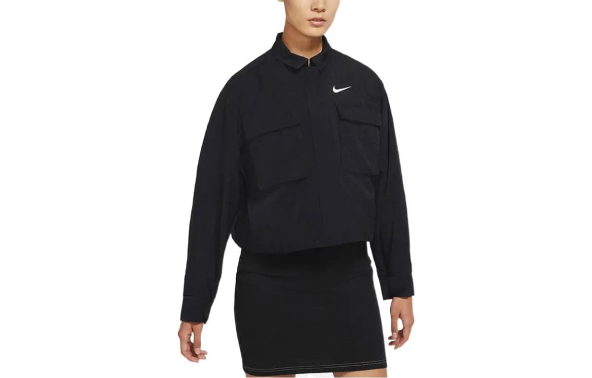 Nike SS22 Qısa Qadın Pencəyi Qara