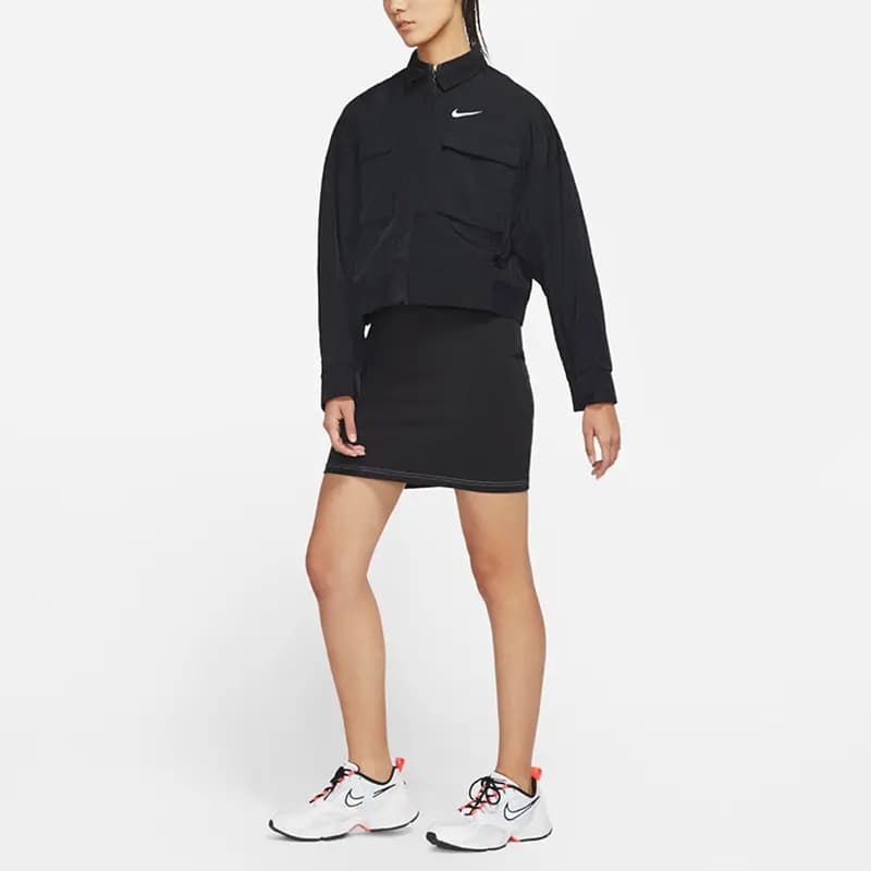 Nike SS22 Qısa Qadın Pencəyi Qara 3