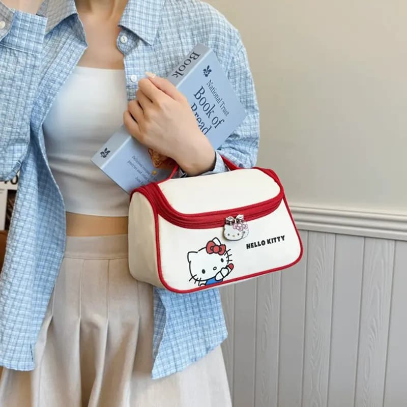 Sanrio Hello Kitty Canvas Makiyaj Çantası Qadın Qırmızı 2
