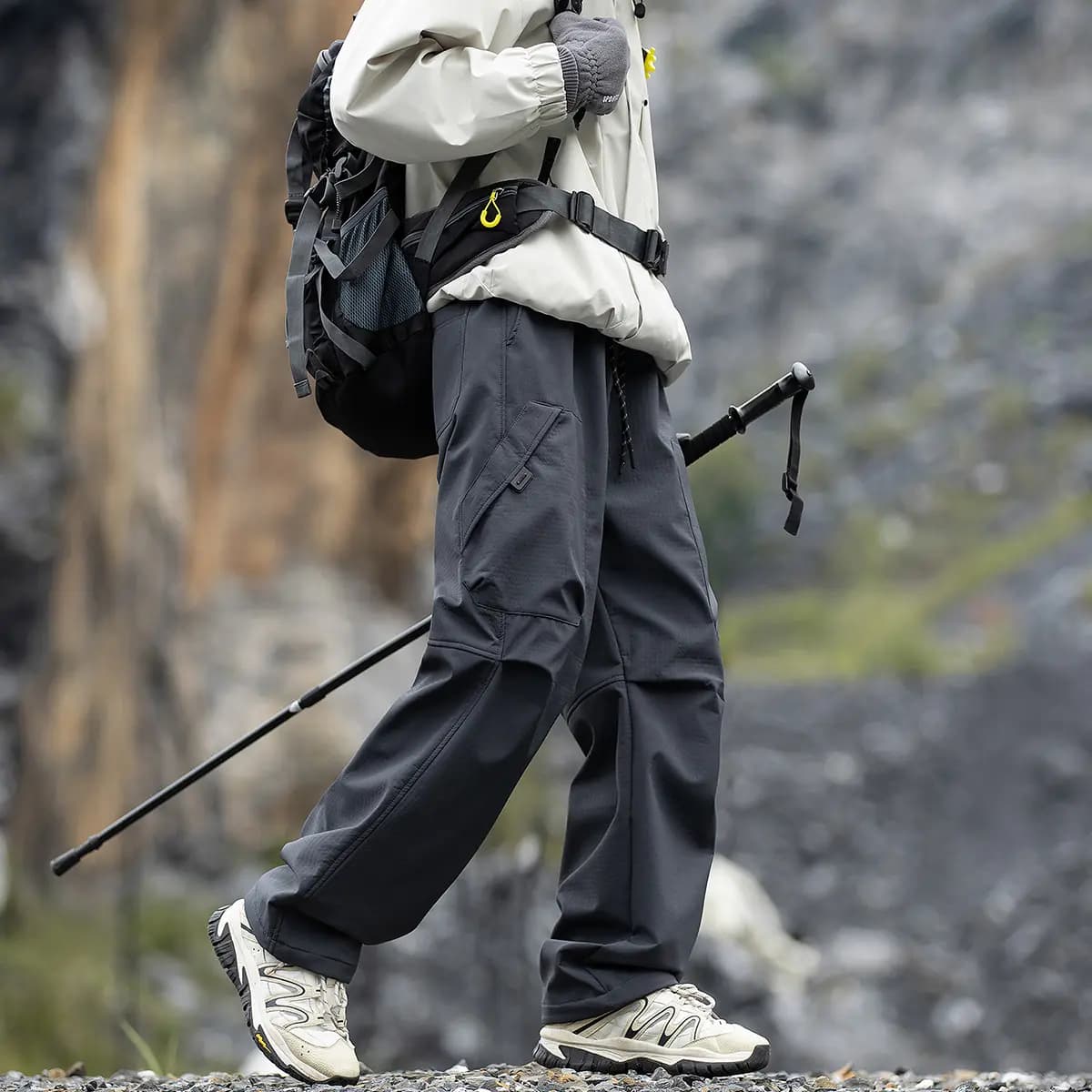 Jeep Unisex Multi-Pocket Water-Resistant Cargo Pants 31