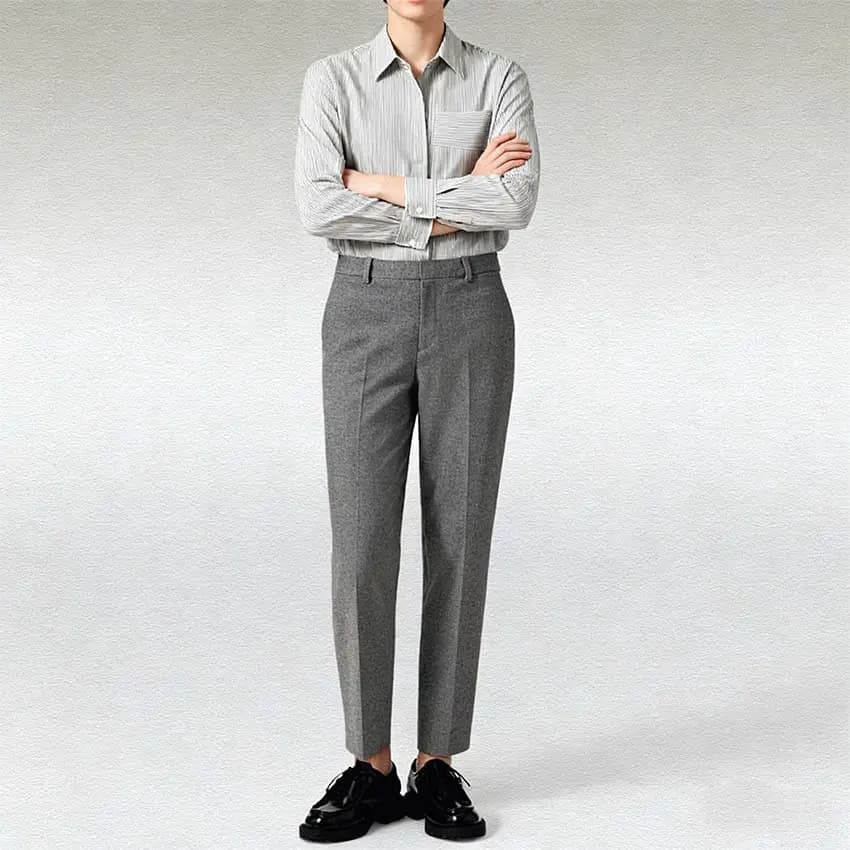 UNIQLO Solid Slim Tapered Ankle-Length Trousers Women's Grey 6