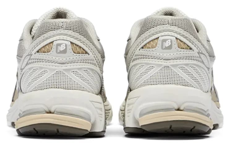 New Balance 860v2 Mars 4