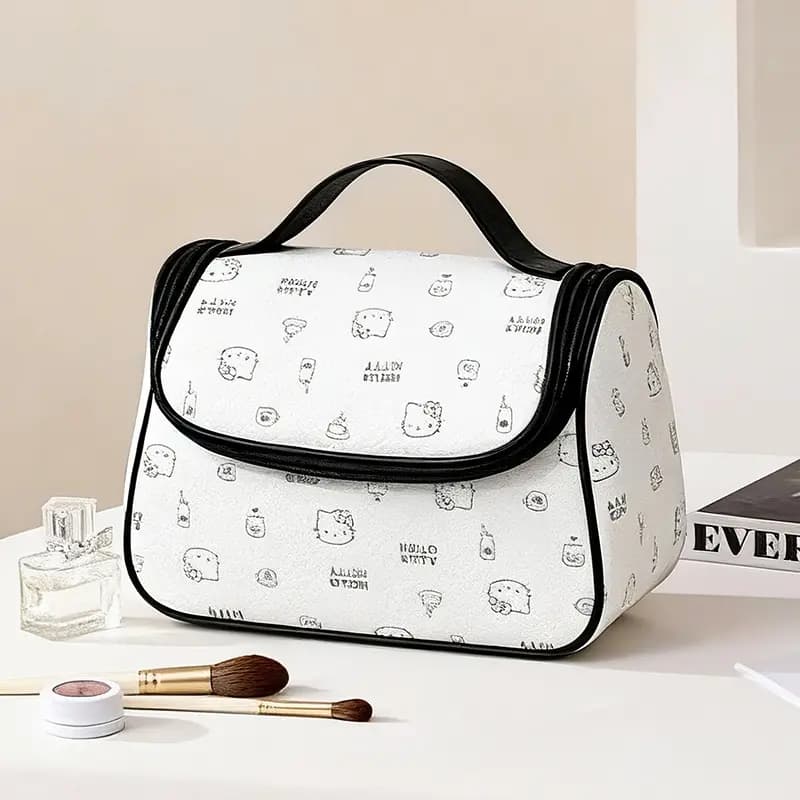 Sanrio Hello Kitty Makiyaj Çantası Qadın 5