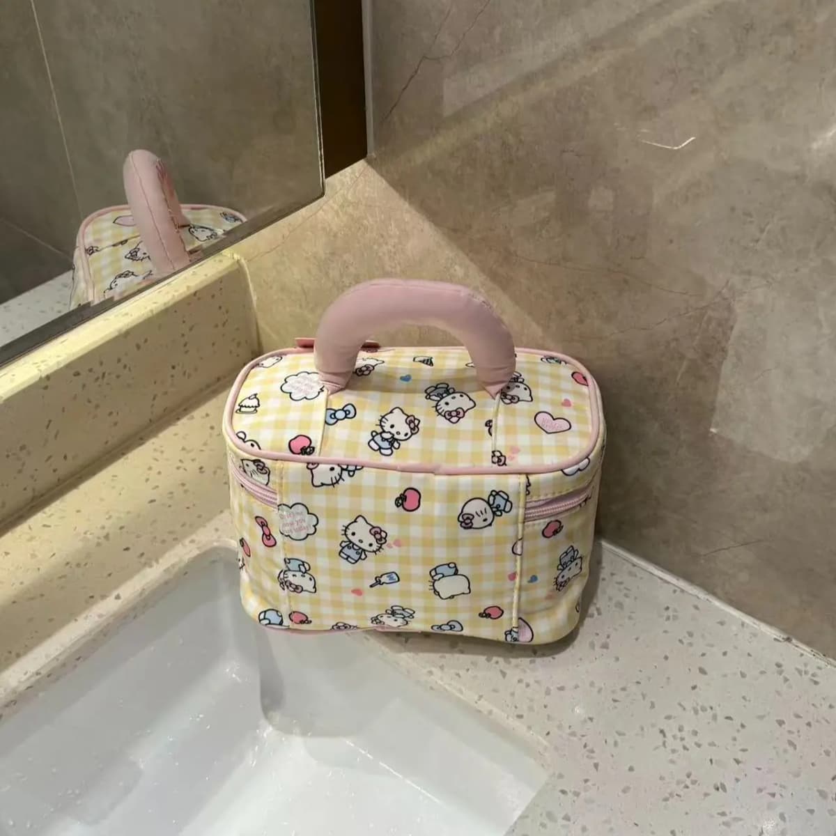 Sanrio Hello Kitty Kosmetika Çantası Qadın Sarı 6