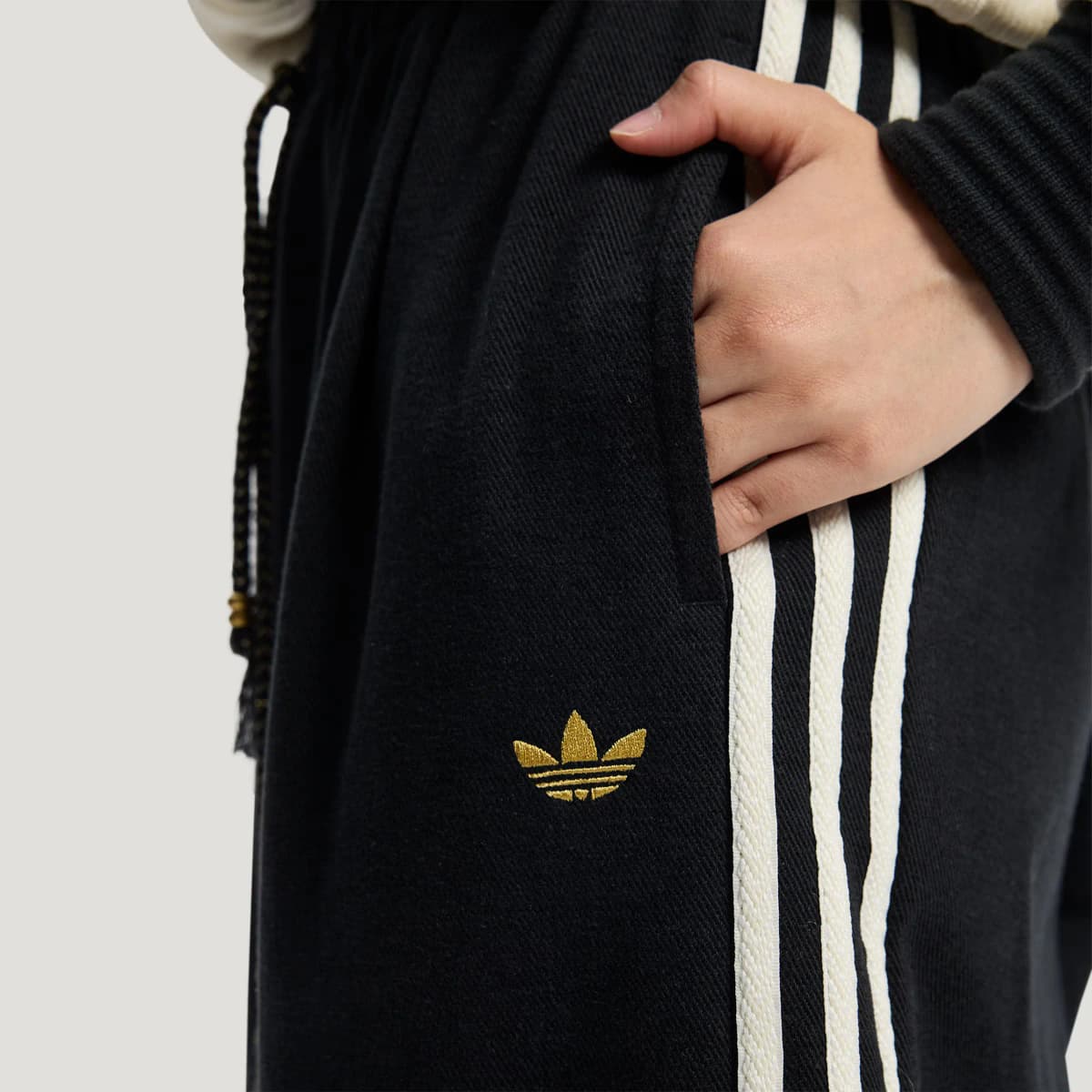 adidas Originals Trousers Year of the Horse Qadın Şalvarı 4