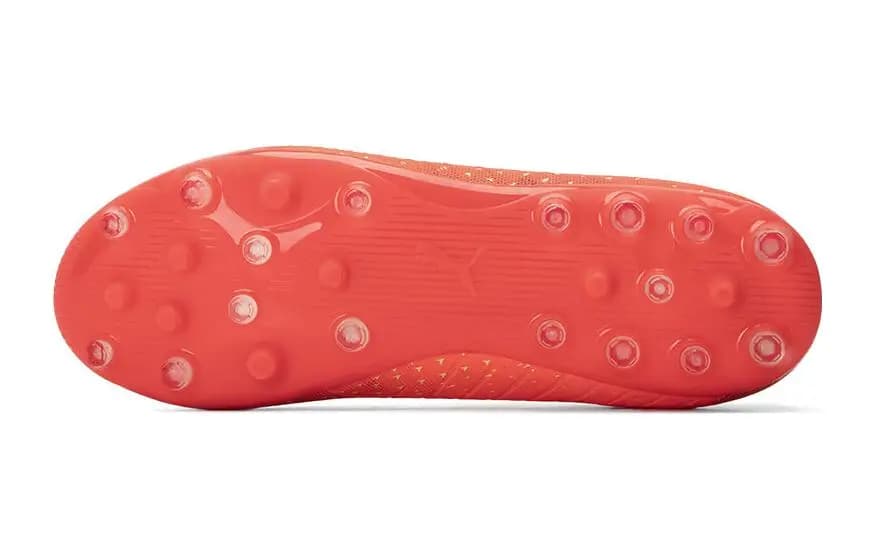 PUMA Ultra Play Kids' Soccer Shoes Grade School 6