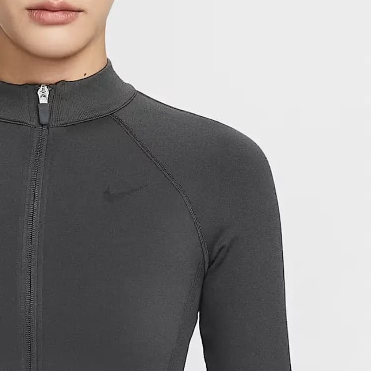 Nike Pro Qadın Fitness Topu 4