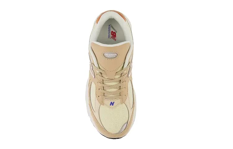 New Balance 2002R Incense Sandstone GS 4