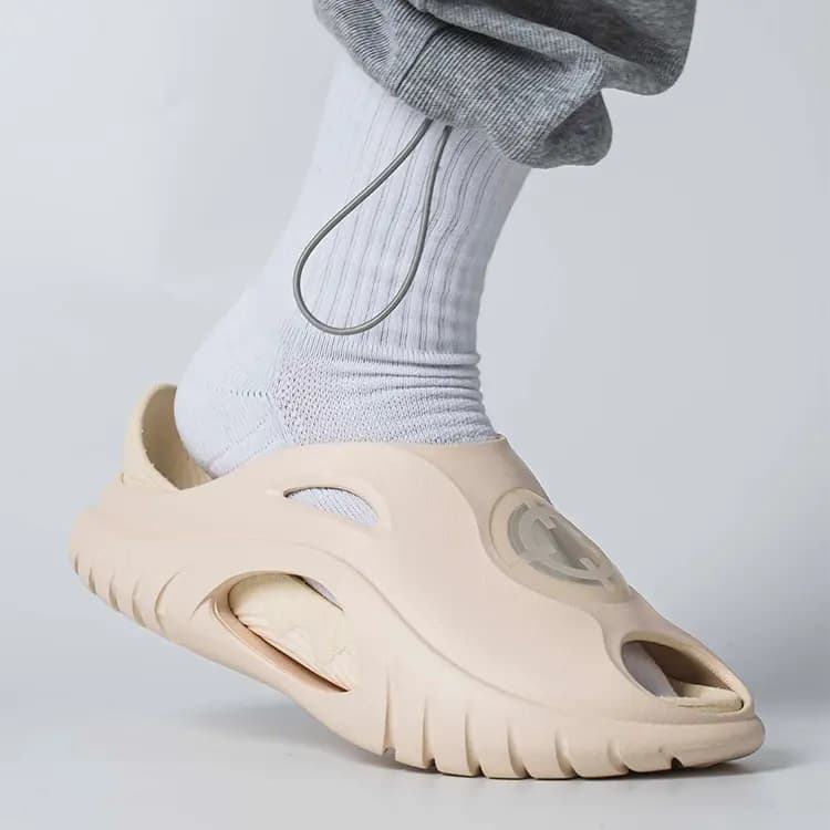 RIGORER Shark Sandals 'Cream' 7