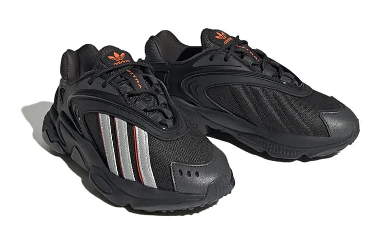 Adidas Originals Oztral İdman Ayaqqabısı Qara/Gümüşü 3