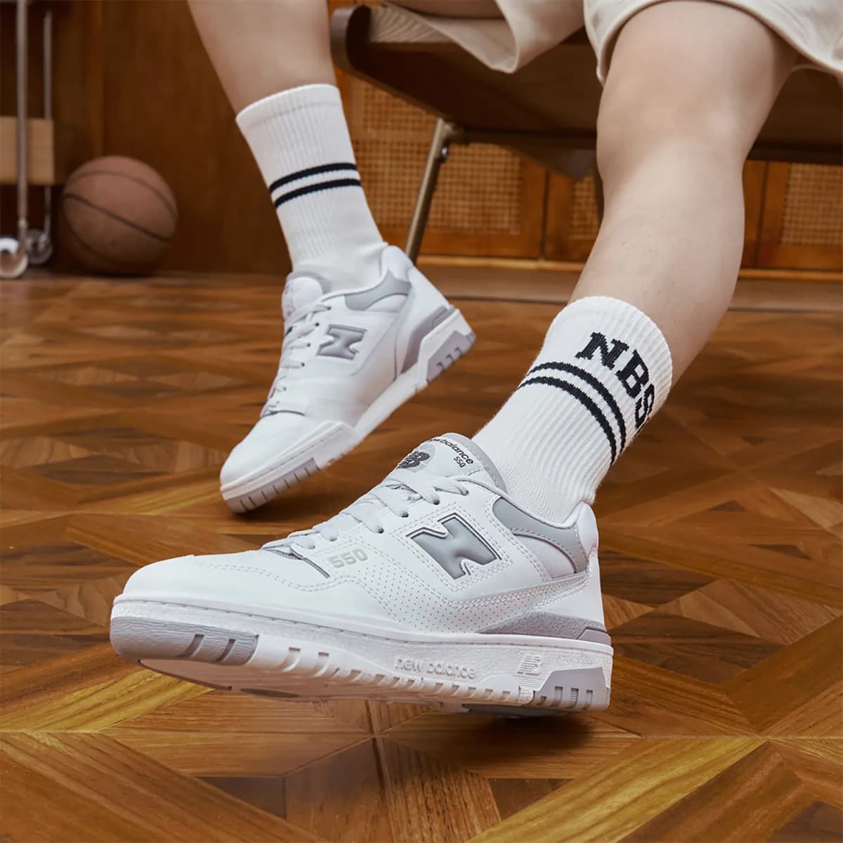 New Balance 550 Qadın Ayaqqabısı Ağ/Boz 5