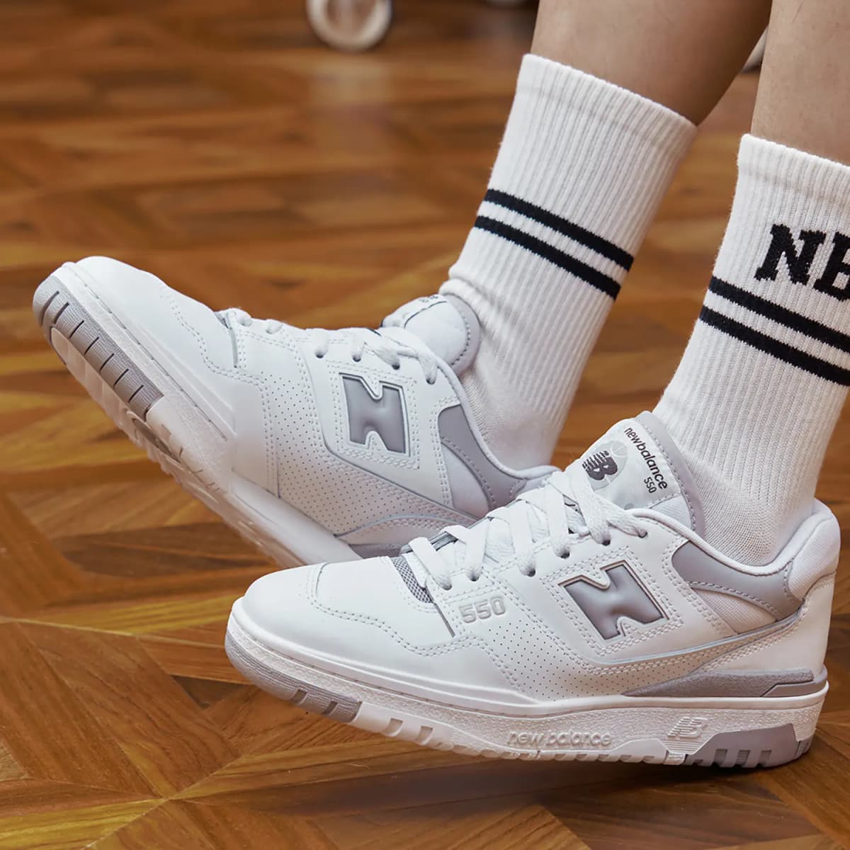 New Balance 550 Qadın Ayaqqabısı Ağ/Boz 6