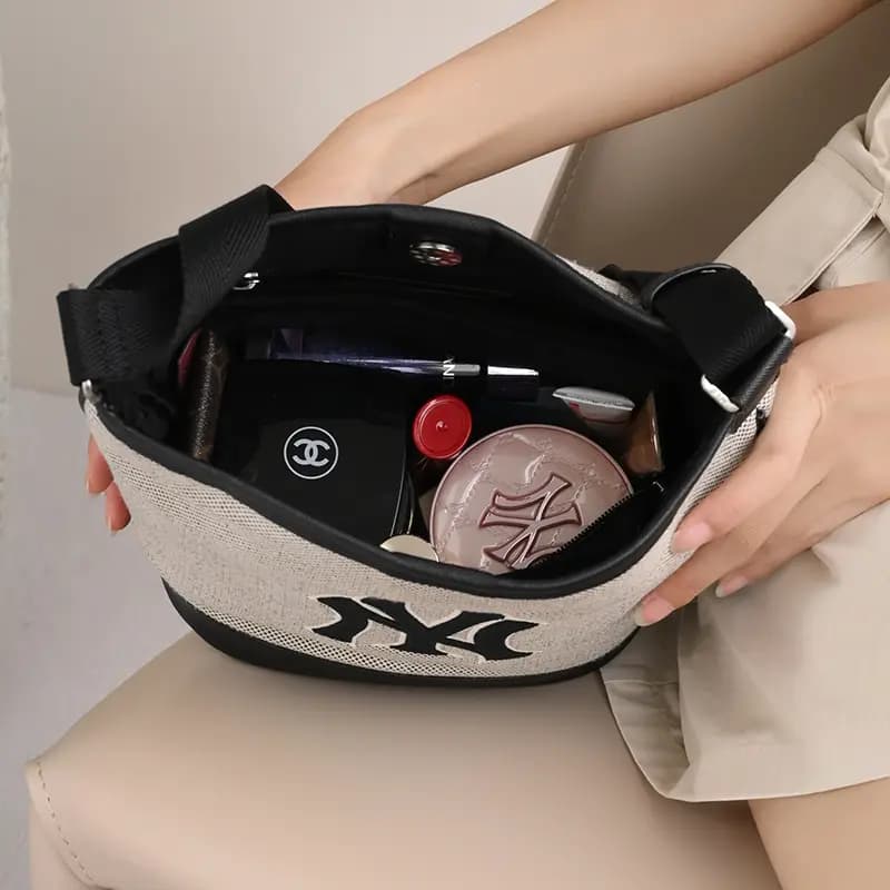 Lan Bao Fan German Plush, Dralon Bag Accessory Unisex 8