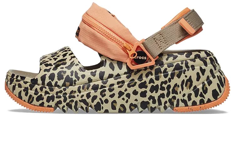 Crocs Hiker Xscape Animal Qadın Sandalet 'Khaki Leopard'