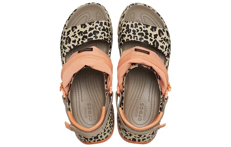 Crocs Hiker Xscape Animal Qadın Sandalet 'Khaki Leopard' 4