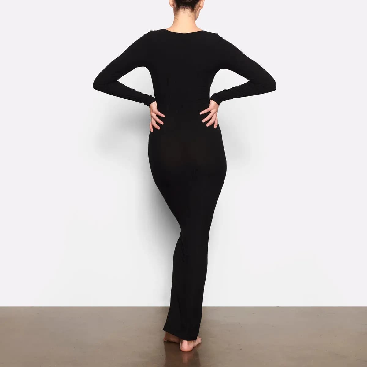 SKIMS SOFT LOUNGE Uzunqol Don Qadın Onyx Black 3