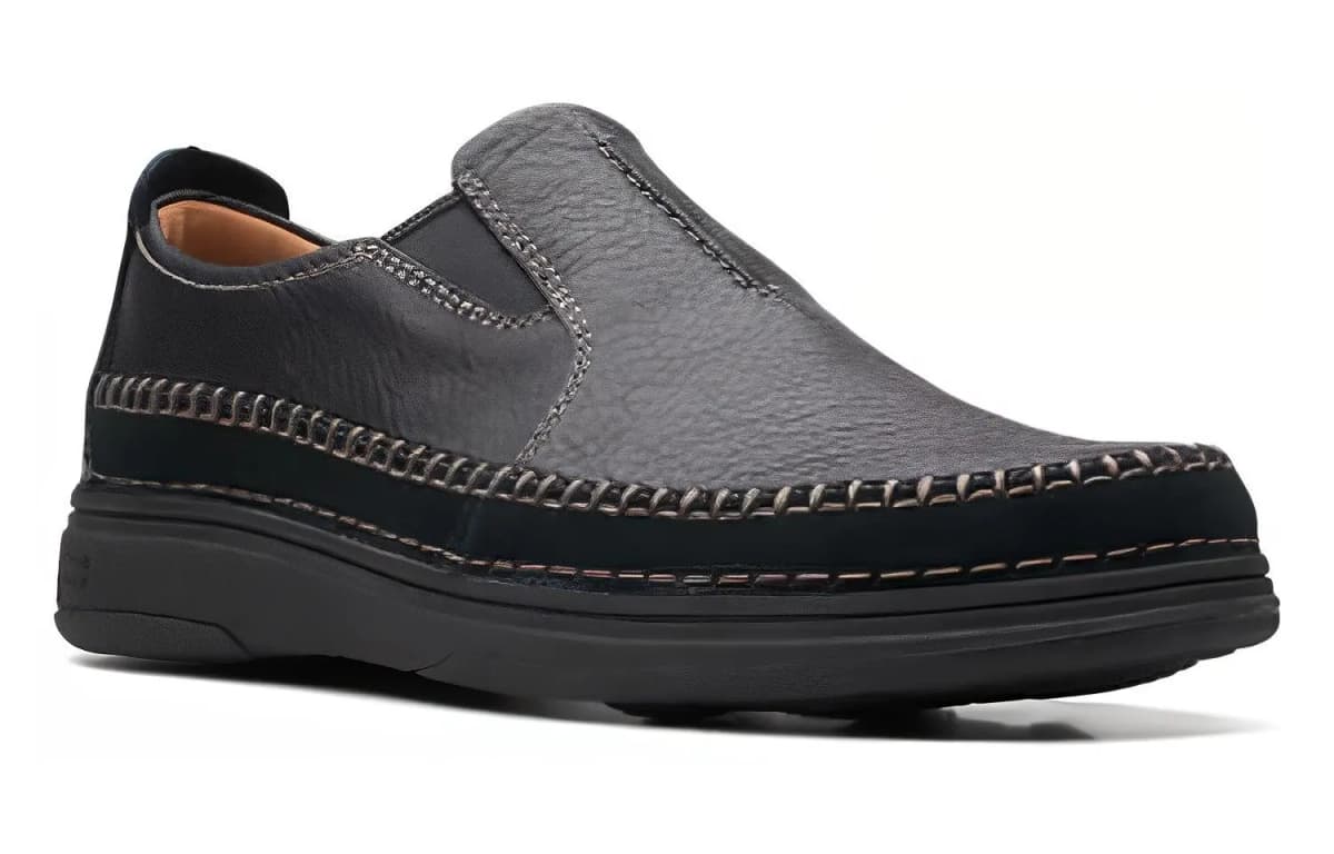 Clarks Round Toe Slip-On Casual Shoes Men's Black 3