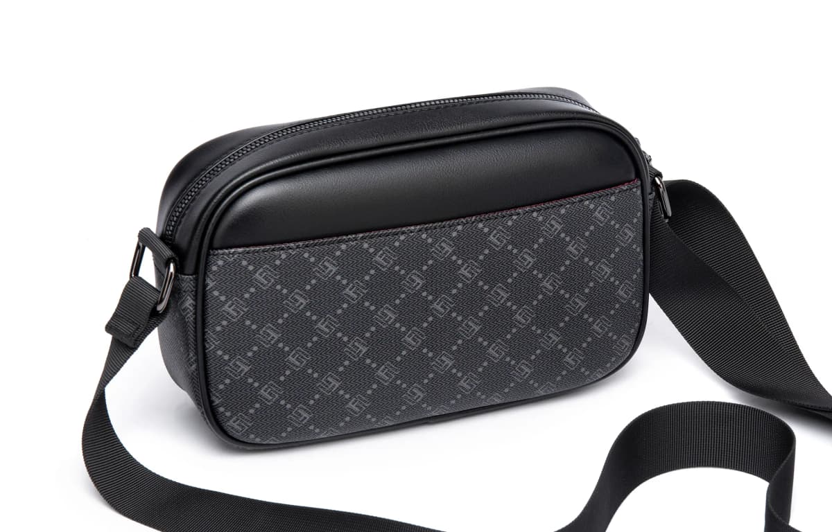 FAIRWHALE PVC Shoulder Bag Small Unisex 5