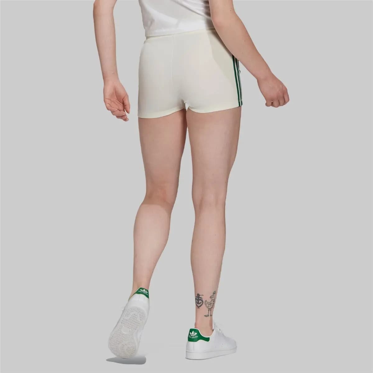 Adidas Originals İdman Şortu Qadın Bej 4