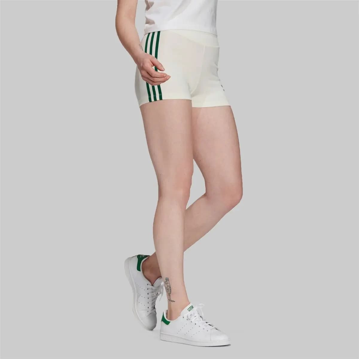 Adidas Originals İdman Şortu Qadın Bej 3