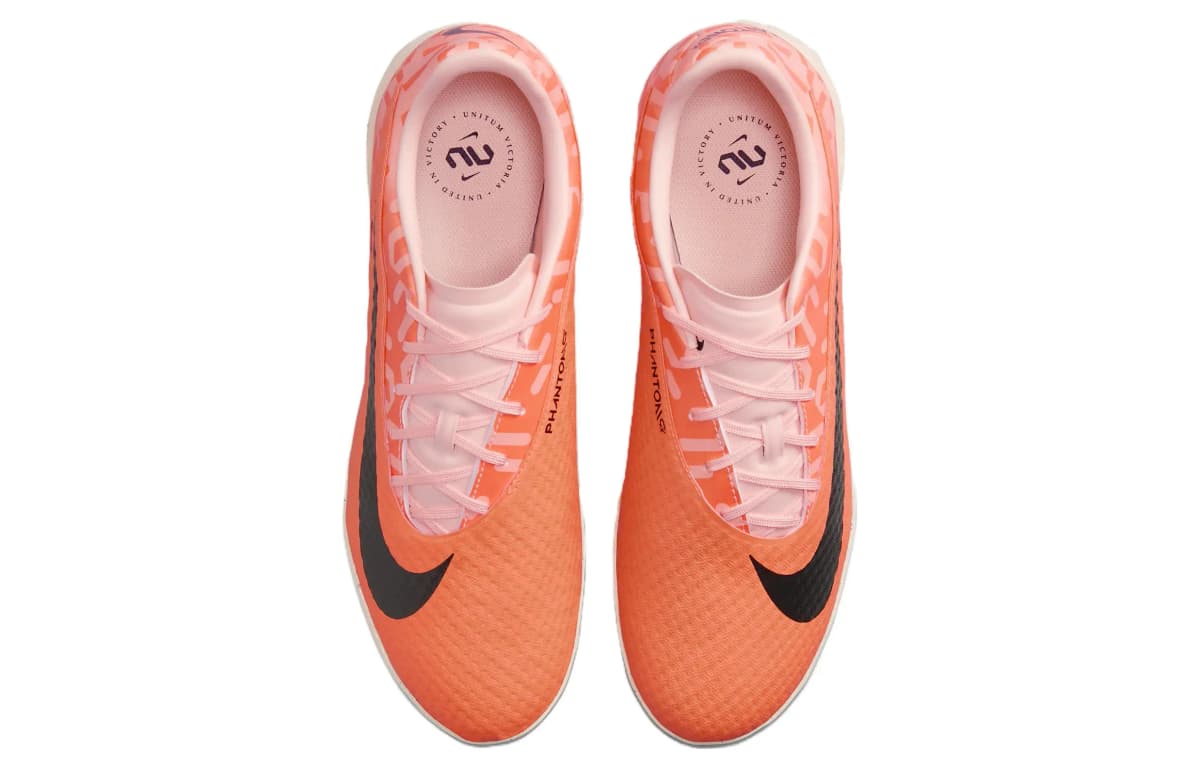 Nike Phantom GX Academy WC TF 'United Pack' 4